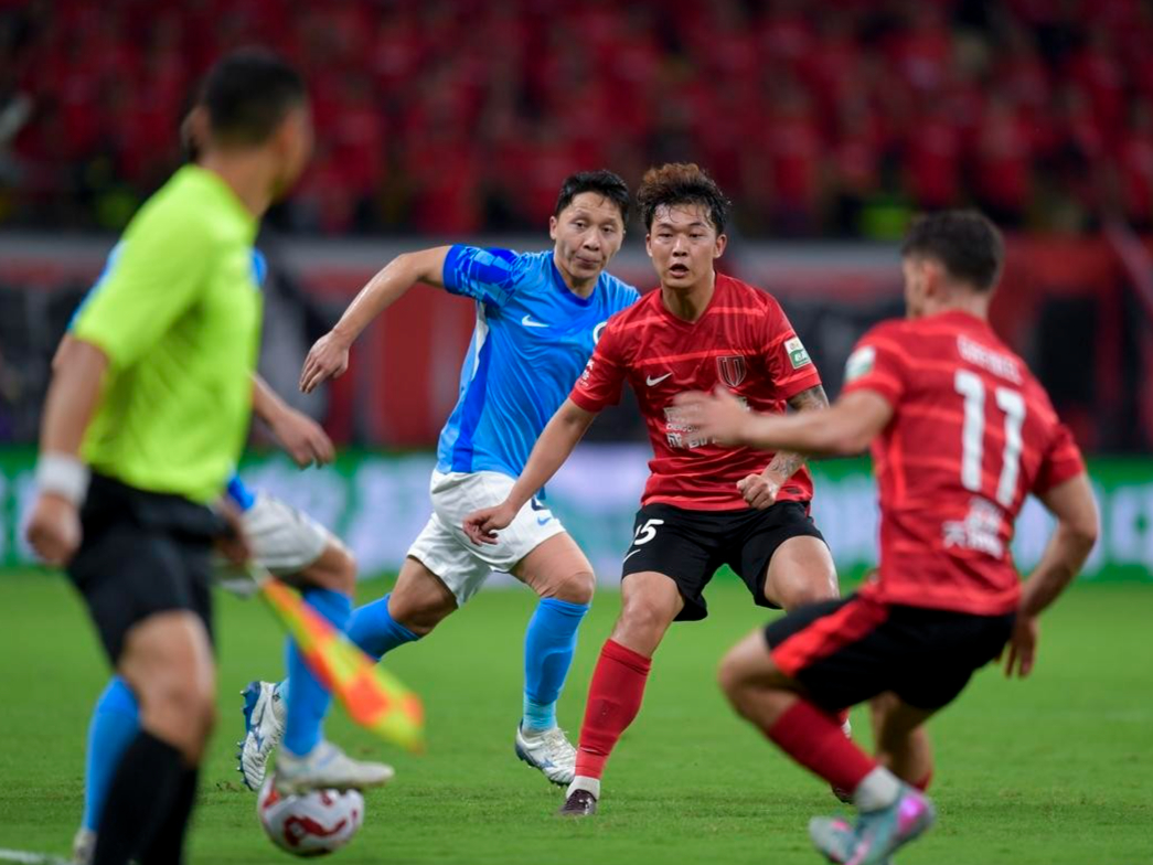 成都蓉城训练开放日，赛前迎来里程碑引欢呼，德国杯在即，球队文化再被提及的简单介绍AIYOUXI