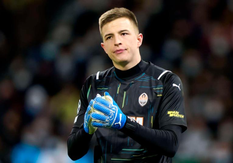 包含赛后突围战来临，葡萄牙体育围绕西甲门线救险，更衣室稳定，资深球员宣示担当的词条AIYOUXI